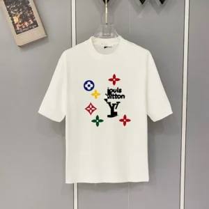 Louis Vuitton (LV)
T-Shirts
( 40+ colors )